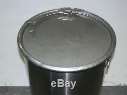 33 GALLON STAINLESS STEEL STORAGE TANK With LID & PRESSURE FITTING 120 LITER TANK