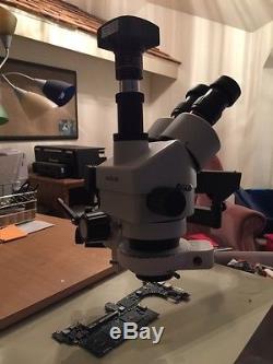 AMSCOPE S3.5X-90X Articulating Stereo Microscope with 54-LED Light + Dig camera