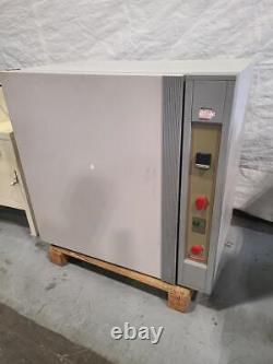 Carbolite PIF200 Fan Convection Lab Oven Incubator Drying Medical