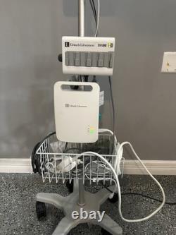 EDWARDS LIFESCIENCES EV1000 HEMODYNAMIC MONITORING SYSTEM WithCABLES & Roll STAND