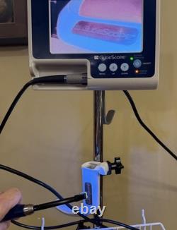 Glidescope Portable Gvl Video Laryngoscope With 0570-0185 Baton On Rolling Stand
