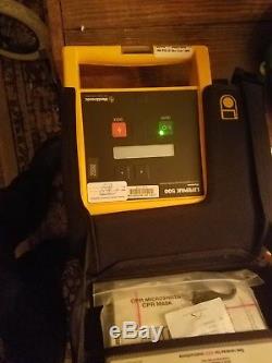 Lifepak 500 defibrillator + Protective case + Brand new Battery + Adult pads