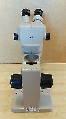 Olympus Microscope SZ40 Stereozoom with Stand