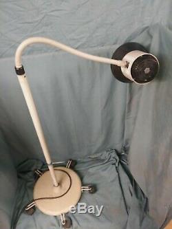 Select 545 Medical Exam Light Source Surgical Lamp Dental Equipment Nurse Vet Or