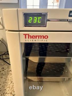 Thermo Scientific Heratherm IMC 18 Microbiological Incubator