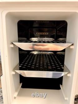 Thermo Scientific Heratherm IMC 18 Microbiological Incubator