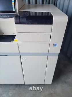 Tosoh Bioscience AIA-900 Automated Immunoassay Analyzer (with accessories)