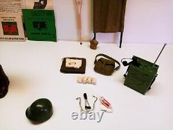 VINTAGE GI JOE 1964 MARINE COMBAT MEDIC Plus ACCESSORIES 1965 #7719