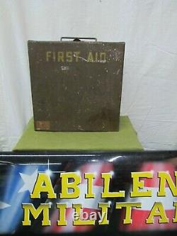 Wwii Us Army Medical First Aid Kit With Contents Metal Box Davis Emergency Equip