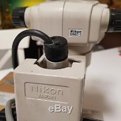 Zoom Stereo Mikroskop NIKON SMZ-1 Lupe 138110 funktionsfähig mit Licht Schule